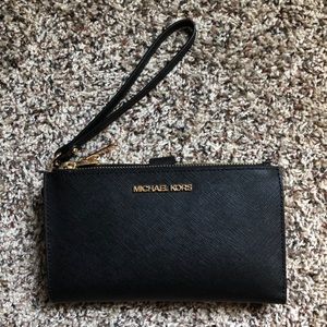 Michael Kors Adele Jet Set Travel Wallet Wristlet